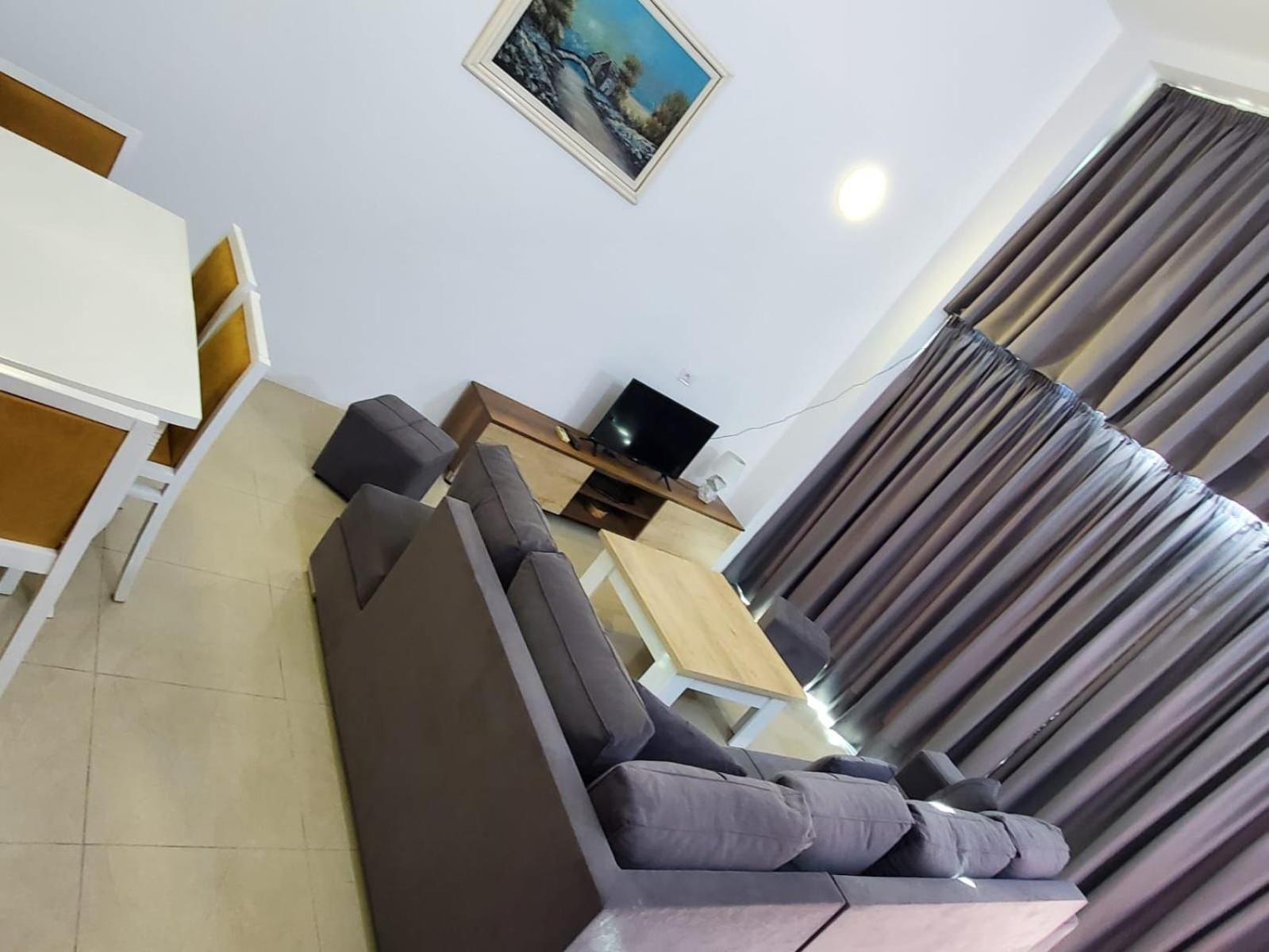 Summer Gate Apartment Sarandë Exterior foto